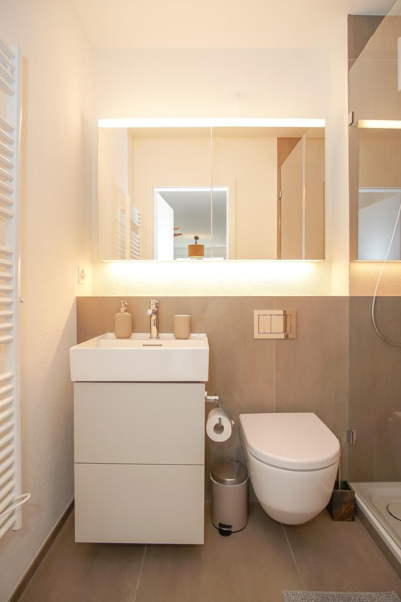 Modern In With Free Baselcard Appartement *